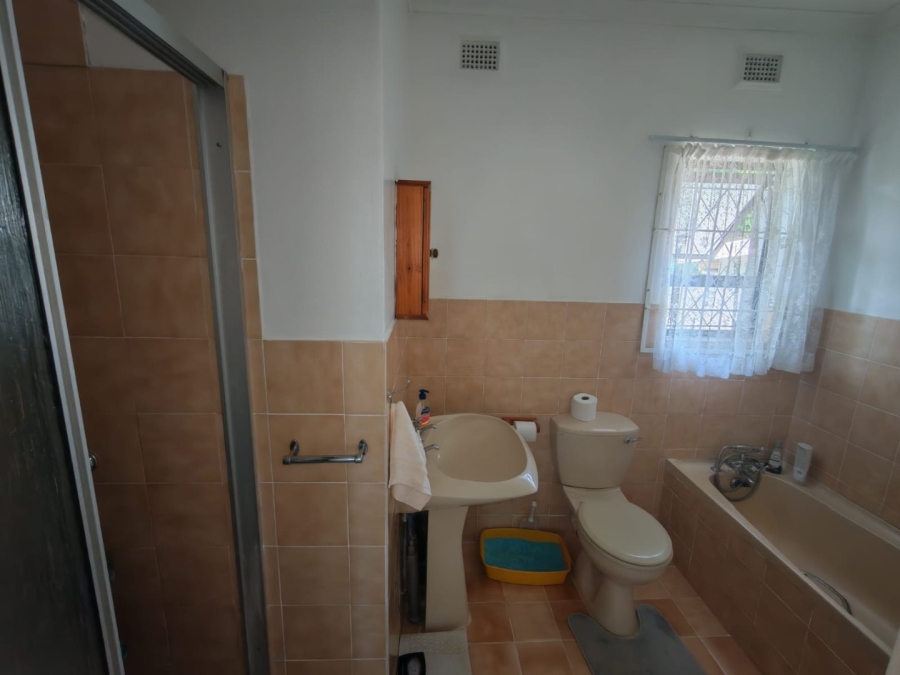 4 Bedroom Property for Sale in Hibberdene KwaZulu-Natal