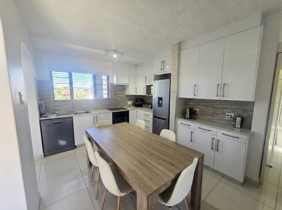 3 Bedroom Property for Sale in Ballitoville KwaZulu-Natal