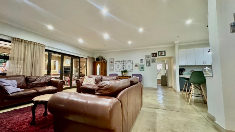 4 Bedroom Property for Sale in Huttenheights KwaZulu-Natal