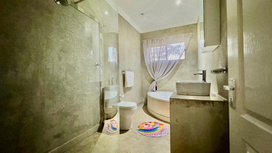 4 Bedroom Property for Sale in Huttenheights KwaZulu-Natal