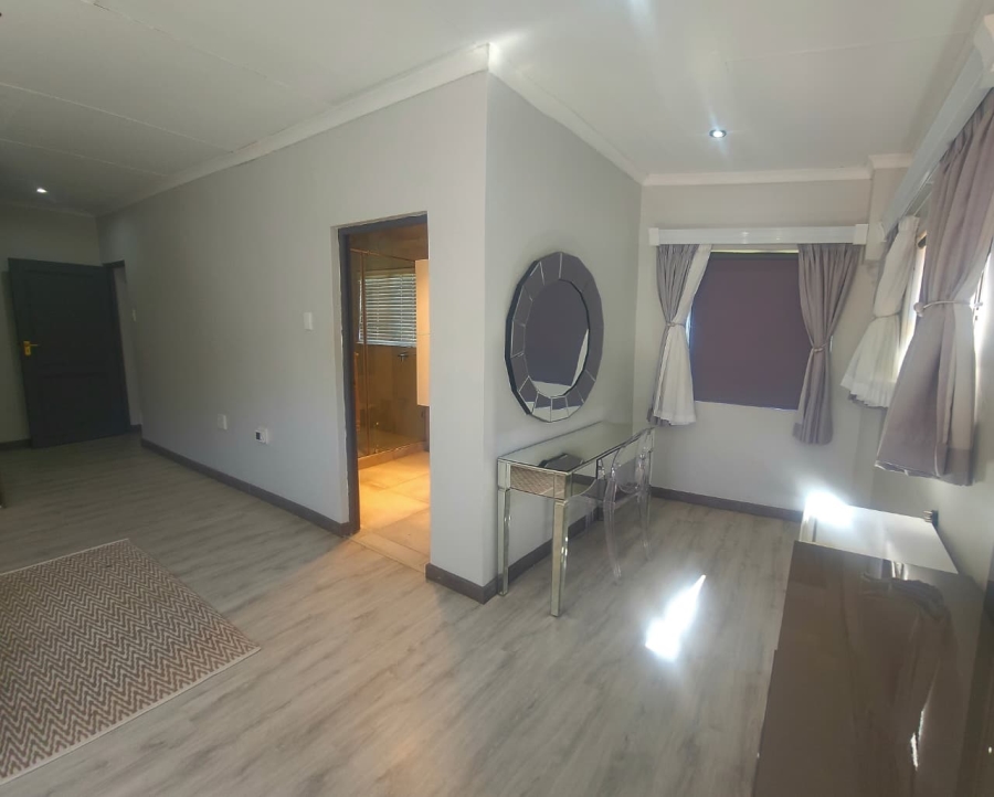 4 Bedroom Property for Sale in Schuinshoogte KwaZulu-Natal