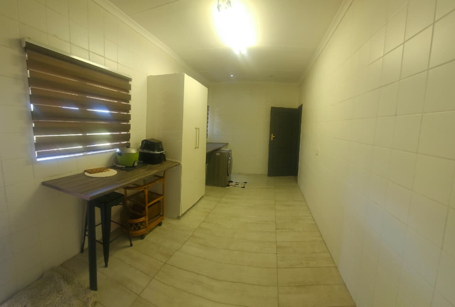 4 Bedroom Property for Sale in Schuinshoogte KwaZulu-Natal