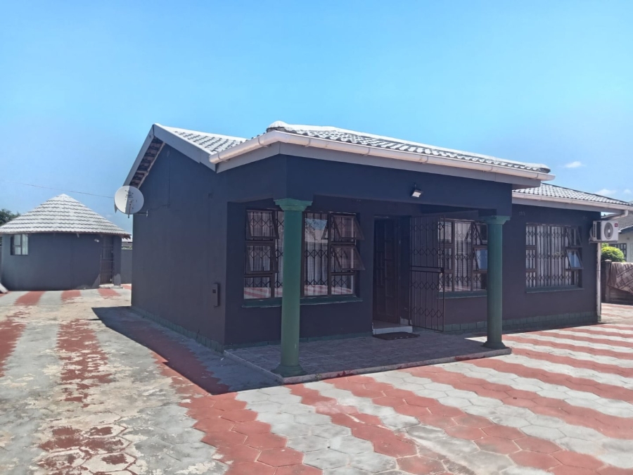 3 Bedroom Property for Sale in Esikhawini KwaZulu-Natal