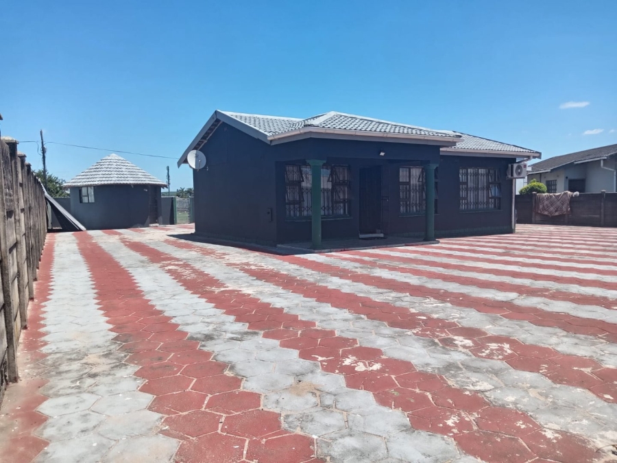 3 Bedroom Property for Sale in Esikhawini KwaZulu-Natal