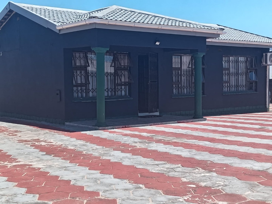 3 Bedroom Property for Sale in Esikhawini KwaZulu-Natal