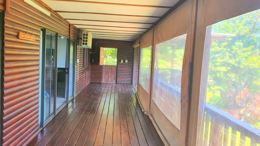 5 Bedroom Property for Sale in Leisure Crest KwaZulu-Natal