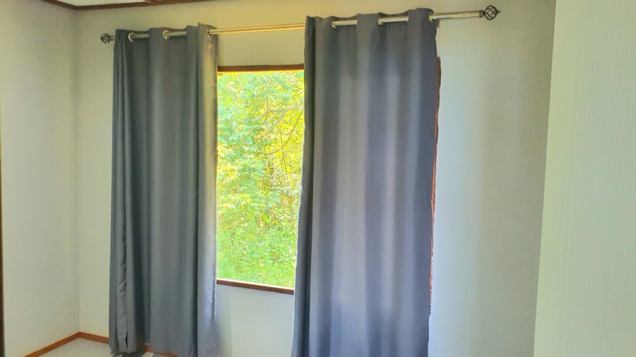 5 Bedroom Property for Sale in Leisure Crest KwaZulu-Natal