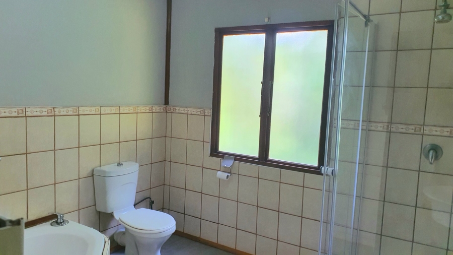 5 Bedroom Property for Sale in Leisure Crest KwaZulu-Natal