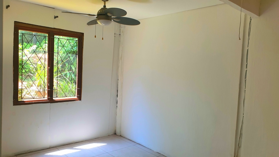 5 Bedroom Property for Sale in Leisure Crest KwaZulu-Natal