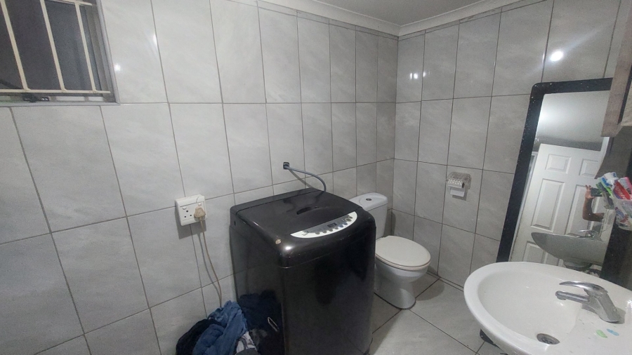 To Let 2 Bedroom Property for Rent in Merebank East KwaZulu-Natal