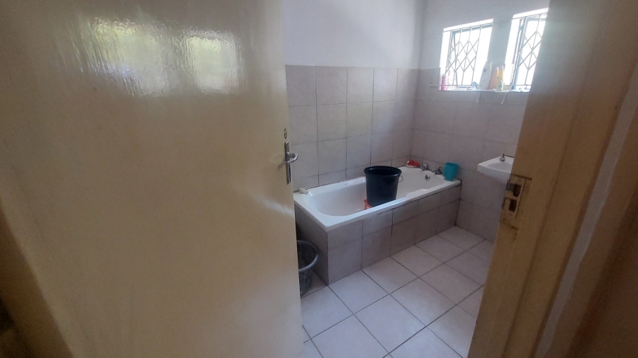 12 Bedroom Property for Sale in Silverglen KwaZulu-Natal