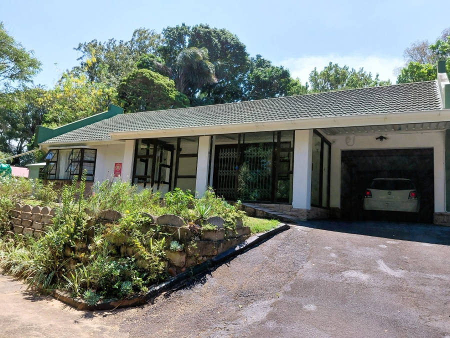 3 Bedroom Property for Sale in Umtentweni KwaZulu-Natal