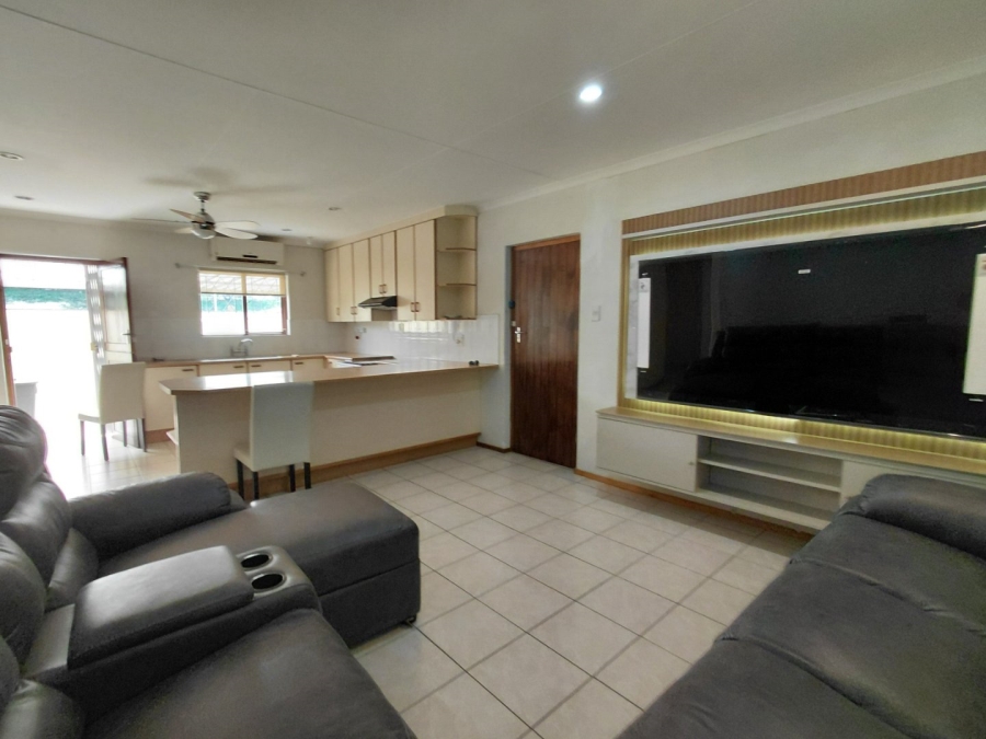 3 Bedroom Property for Sale in Umtentweni KwaZulu-Natal