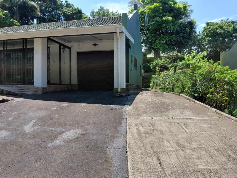 3 Bedroom Property for Sale in Umtentweni KwaZulu-Natal