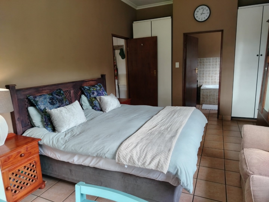 4 Bedroom Property for Sale in Monteseel KwaZulu-Natal