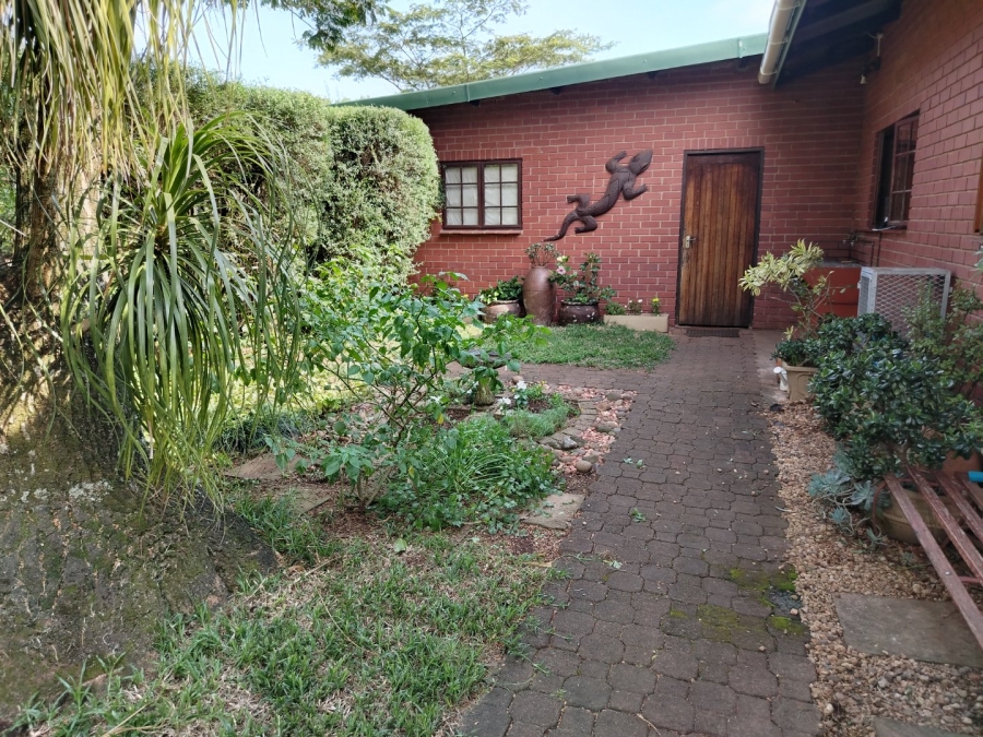 4 Bedroom Property for Sale in Monteseel KwaZulu-Natal