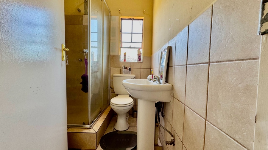 2 Bedroom Property for Sale in Pioneer Park KwaZulu-Natal