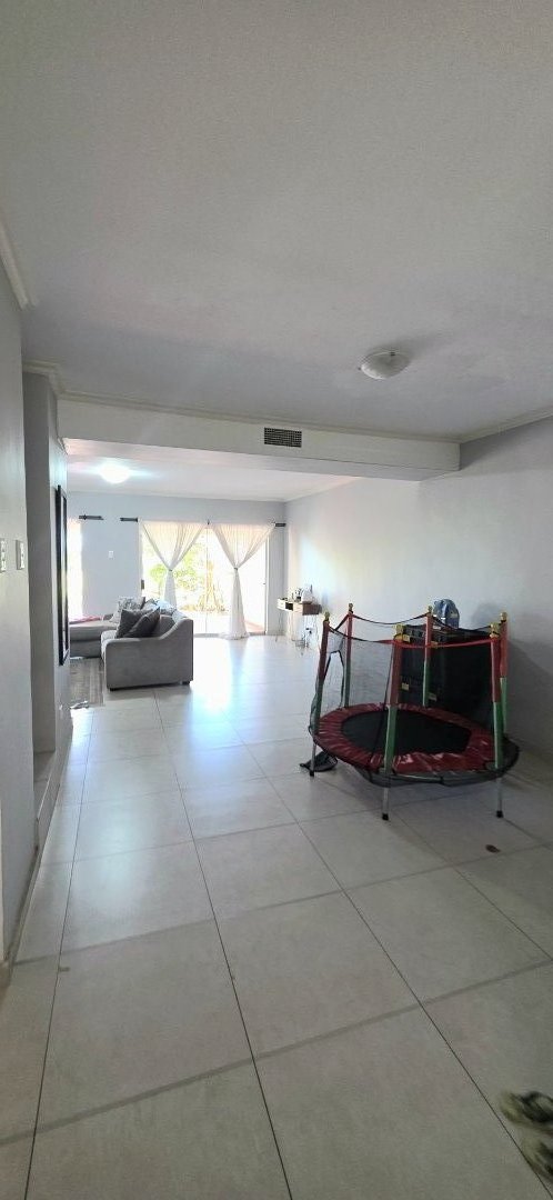 To Let 3 Bedroom Property for Rent in Umhlanga KwaZulu-Natal