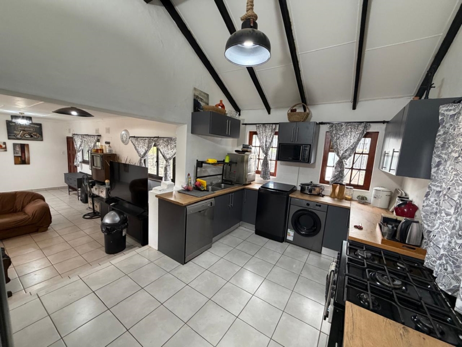 4 Bedroom Property for Sale in Uvongo KwaZulu-Natal