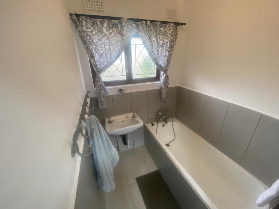 4 Bedroom Property for Sale in Uvongo KwaZulu-Natal