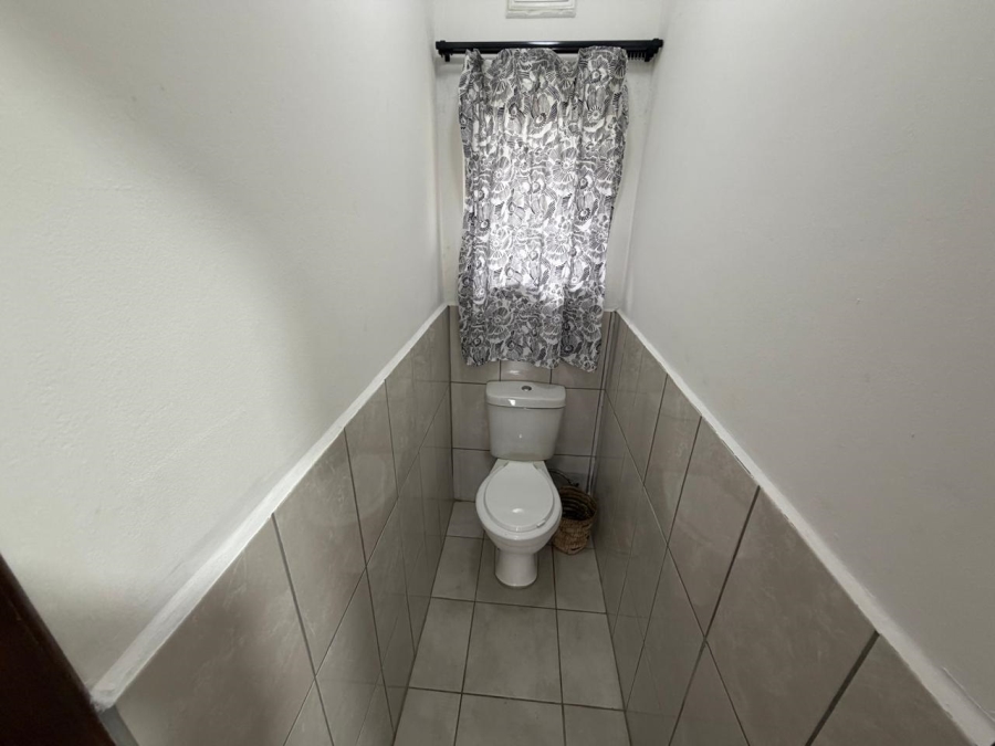 4 Bedroom Property for Sale in Uvongo KwaZulu-Natal