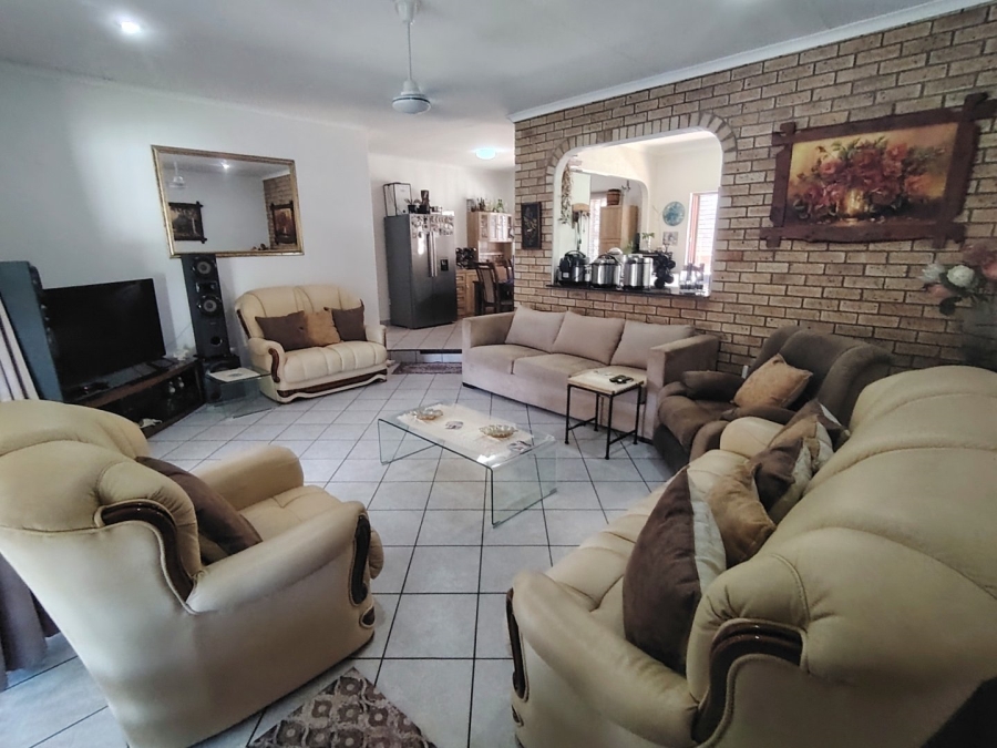 3 Bedroom Property for Sale in Margate KwaZulu-Natal