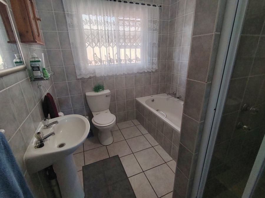3 Bedroom Property for Sale in Margate KwaZulu-Natal