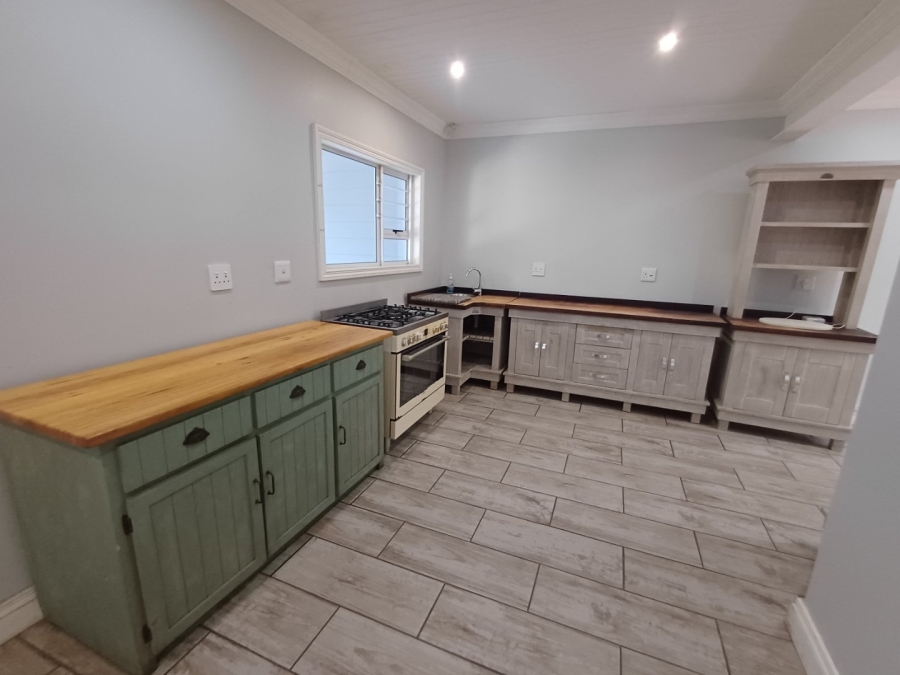 To Let 4 Bedroom Property for Rent in Southbroom KwaZulu-Natal