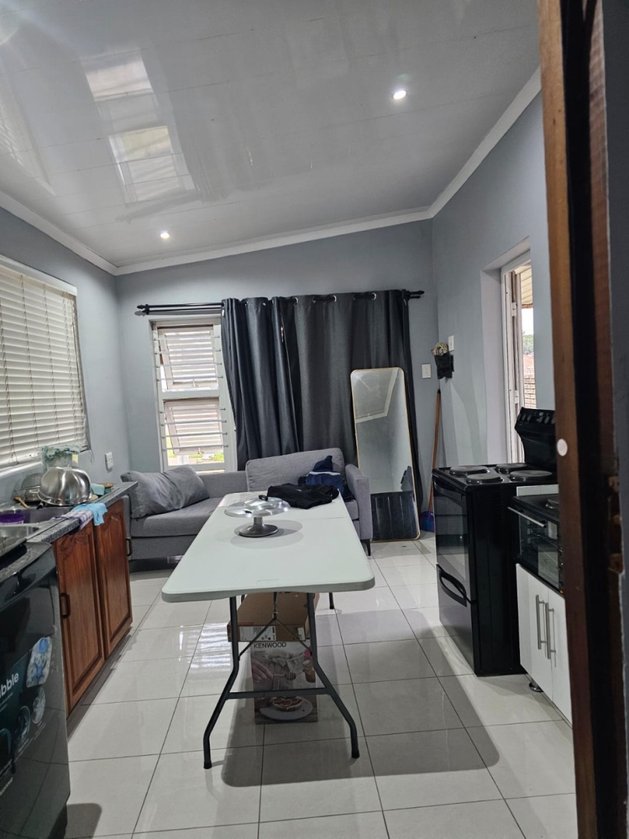 To Let 1 Bedroom Property for Rent in Ocean View KwaZulu-Natal