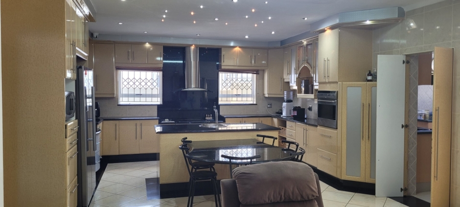 4 Bedroom Property for Sale in Oslo Beach KwaZulu-Natal