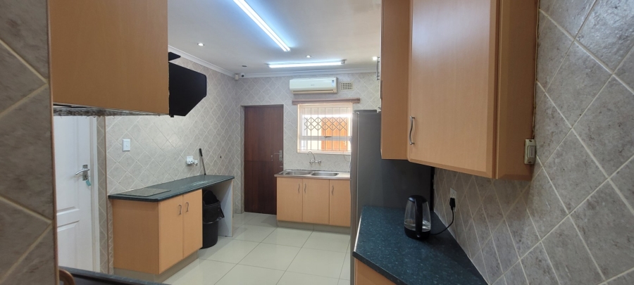 4 Bedroom Property for Sale in Oslo Beach KwaZulu-Natal