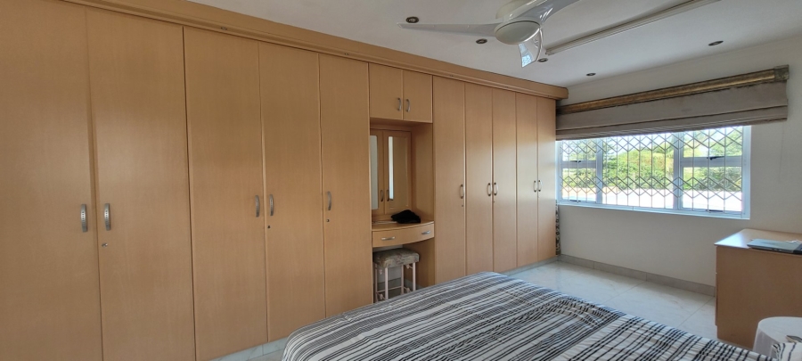 4 Bedroom Property for Sale in Oslo Beach KwaZulu-Natal