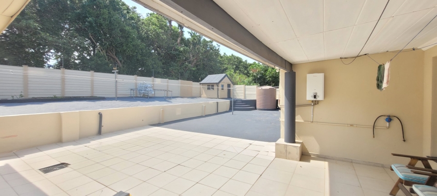 4 Bedroom Property for Sale in Oslo Beach KwaZulu-Natal