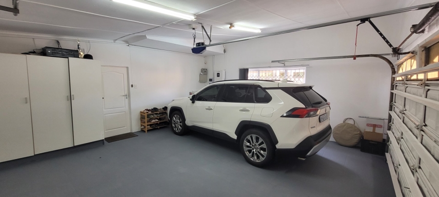 4 Bedroom Property for Sale in Oslo Beach KwaZulu-Natal