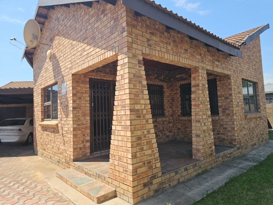 3 Bedroom Property for Sale in Lennoxton KwaZulu-Natal