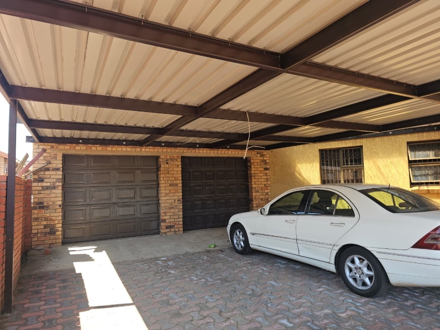 3 Bedroom Property for Sale in Lennoxton KwaZulu-Natal