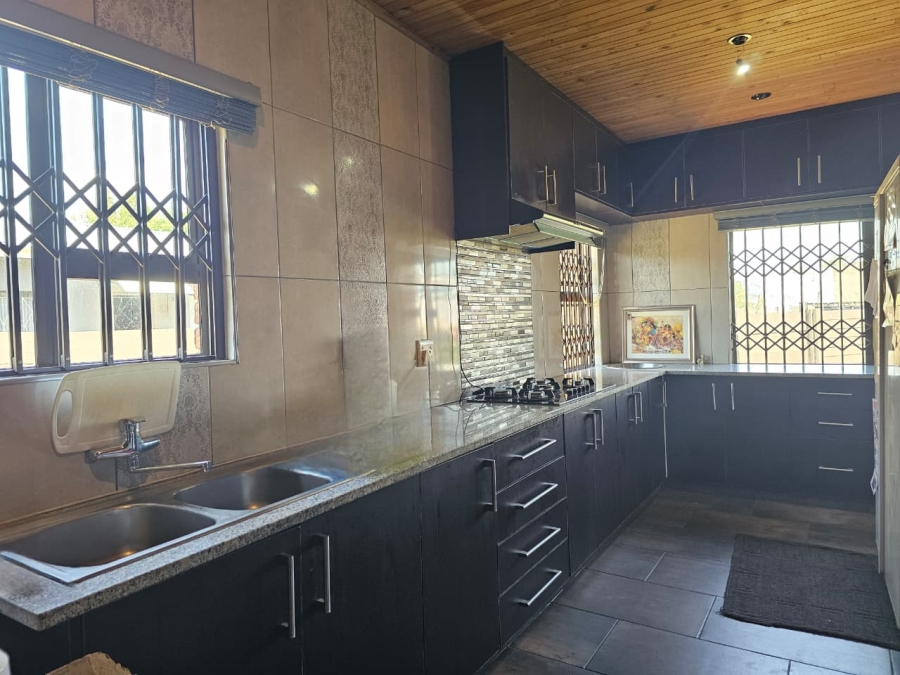 3 Bedroom Property for Sale in Lennoxton KwaZulu-Natal
