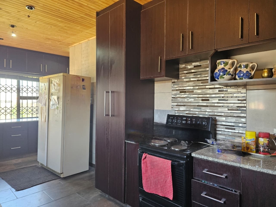 3 Bedroom Property for Sale in Lennoxton KwaZulu-Natal