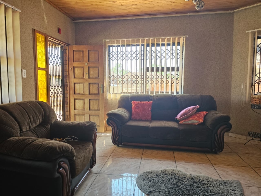 3 Bedroom Property for Sale in Lennoxton KwaZulu-Natal