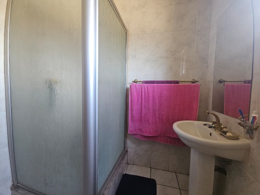 3 Bedroom Property for Sale in Lennoxton KwaZulu-Natal
