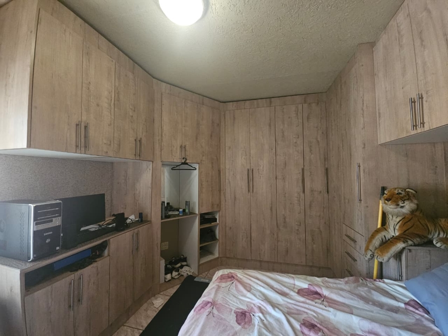 3 Bedroom Property for Sale in Lennoxton KwaZulu-Natal