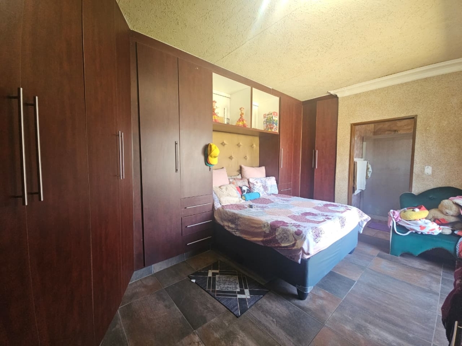 3 Bedroom Property for Sale in Lennoxton KwaZulu-Natal