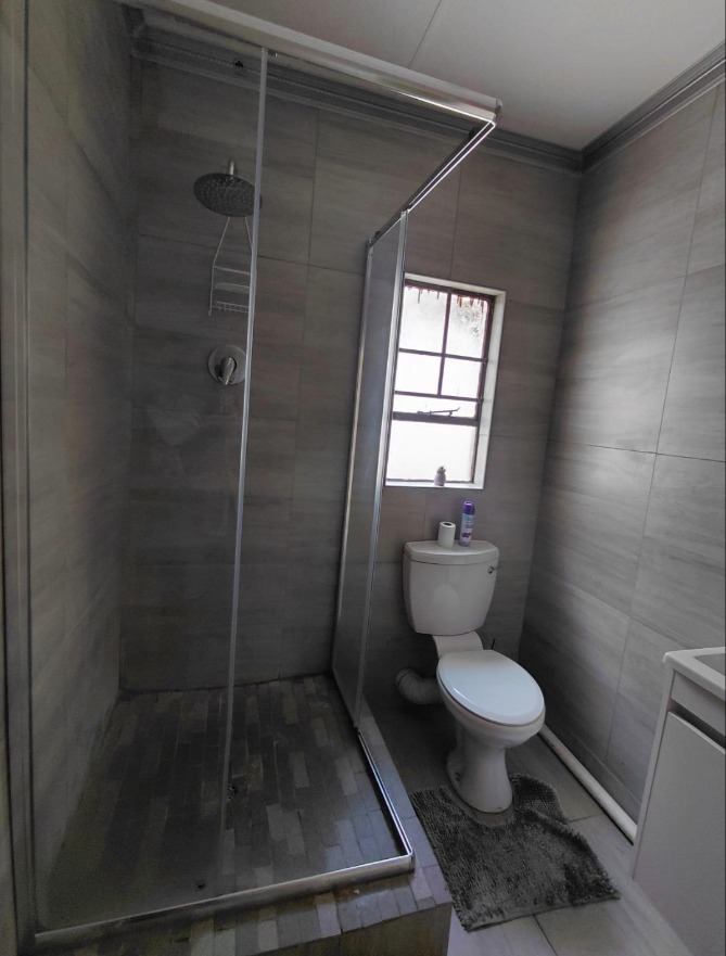 2 Bedroom Property for Sale in Pioneer Park KwaZulu-Natal