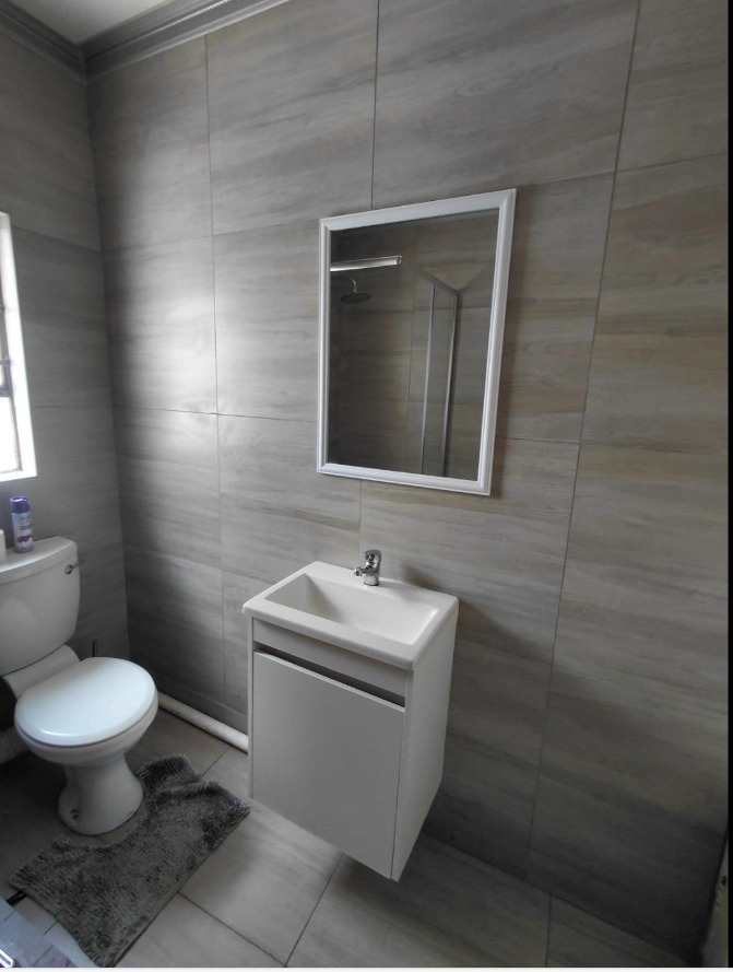 2 Bedroom Property for Sale in Pioneer Park KwaZulu-Natal