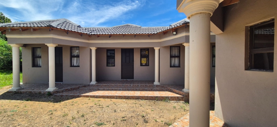 4 Bedroom Property for Sale in Ncandu Park KwaZulu-Natal
