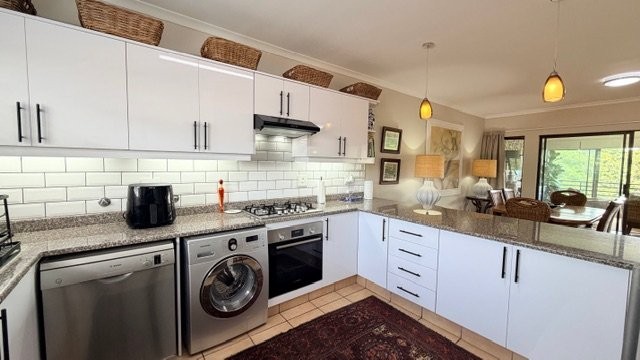 4 Bedroom Property for Sale in St Michaels On Sea KwaZulu-Natal