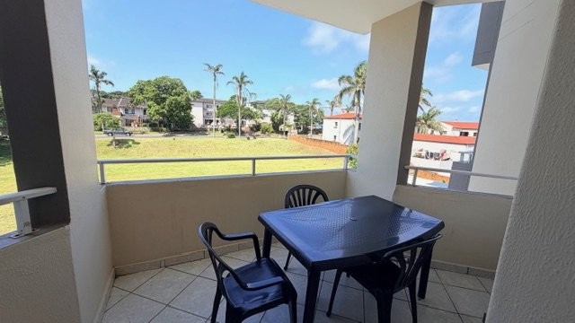 2 Bedroom Property for Sale in Uvongo KwaZulu-Natal