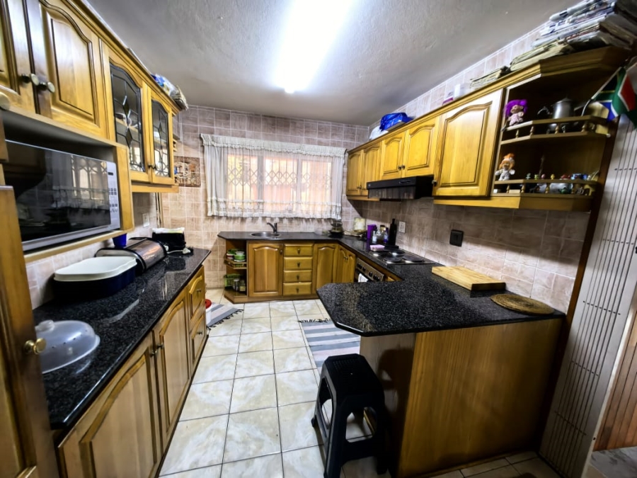 5 Bedroom Property for Sale in Reservoir Hills KwaZulu-Natal