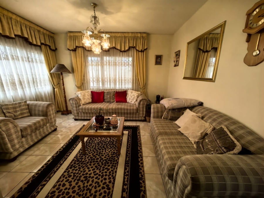 5 Bedroom Property for Sale in Reservoir Hills KwaZulu-Natal