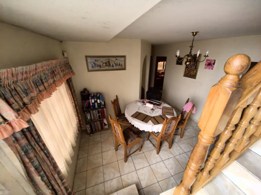 5 Bedroom Property for Sale in Reservoir Hills KwaZulu-Natal